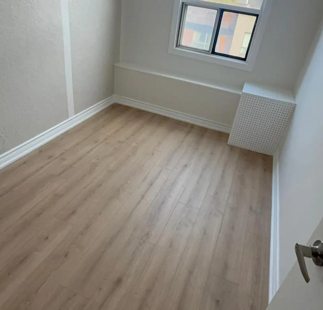 Maple Leaf Stay-Walk To Uoft,Dt,Street Cars,Bars,Rom-Free Wifi Toronto