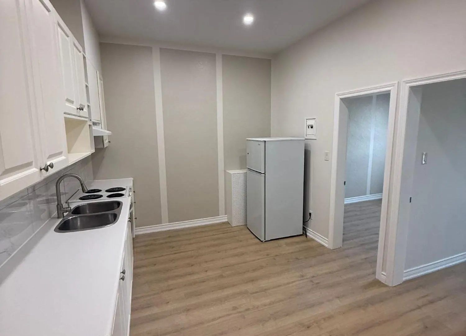 Maple Leaf Stay-Walk To Uoft,Dt,Street Cars,Bars,Rom-Free Wifi Toronto 0*,